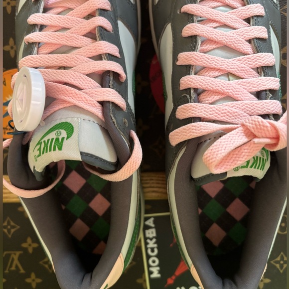 Nike Dunk Low Pro 'Grey Classic Green' 624044-033 - Picture 6 of 14